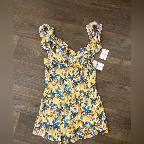 Forever21 Off-the-shoulder Patterned Romper - Picture 1 of 3